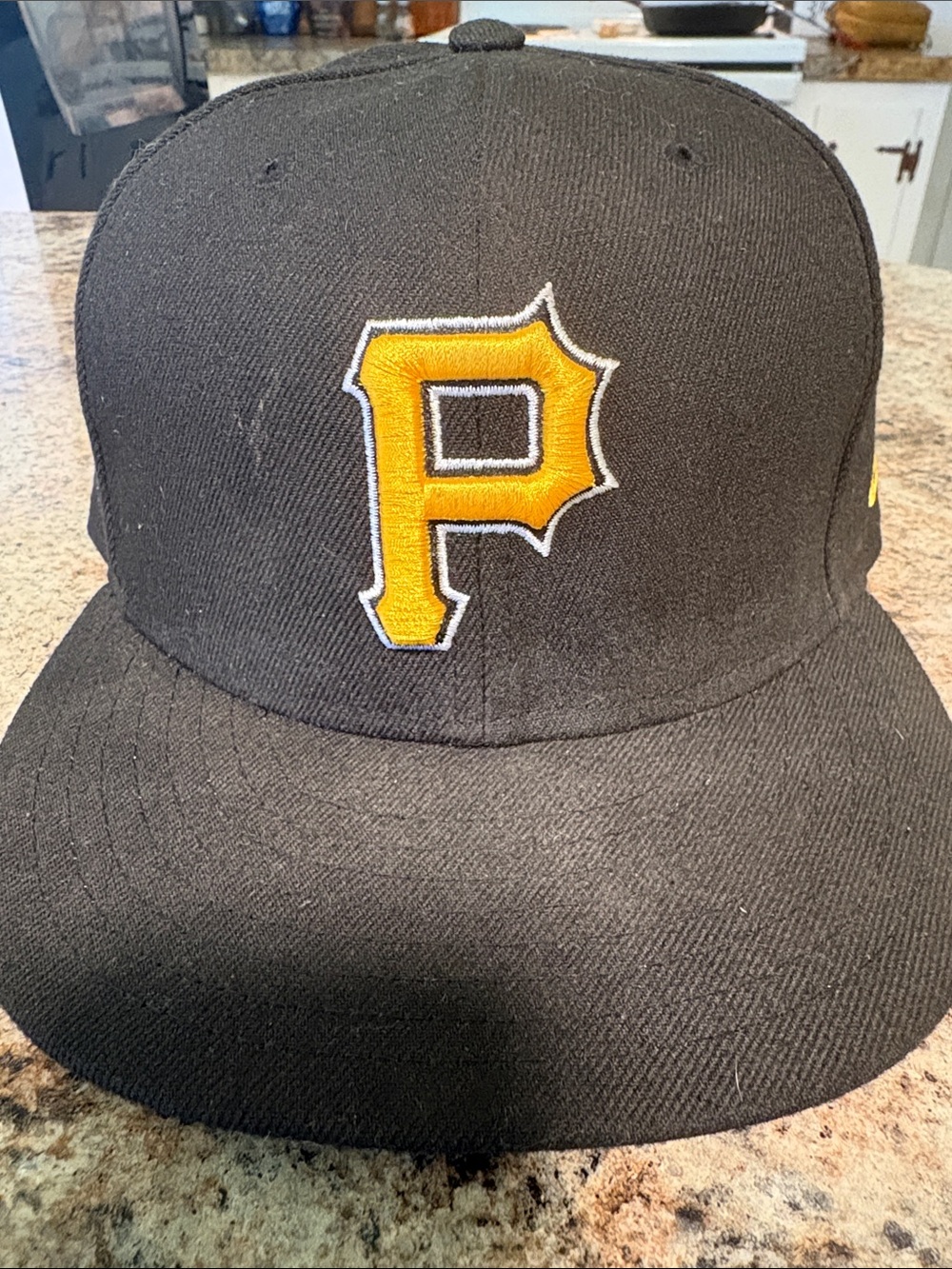 Pittsburgh Pirates Black 59FIFTY Fitted Cap